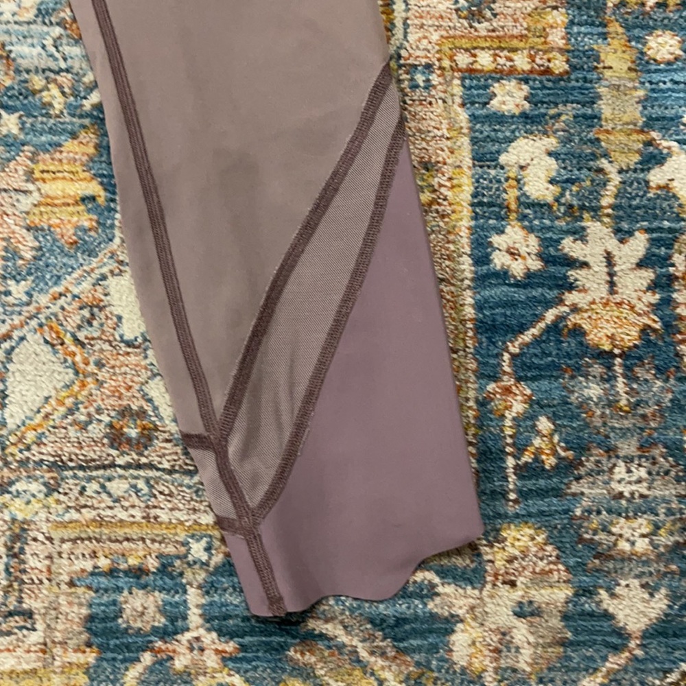 Lululemon Wunder Under 24” Purple Scallop Leggings - Picture 2 of 7